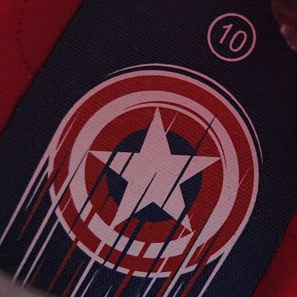 👟 Captain America High-Top Sneakers – Size 10 – Marvel Avengers – New with Tags - Picture 14 of 14